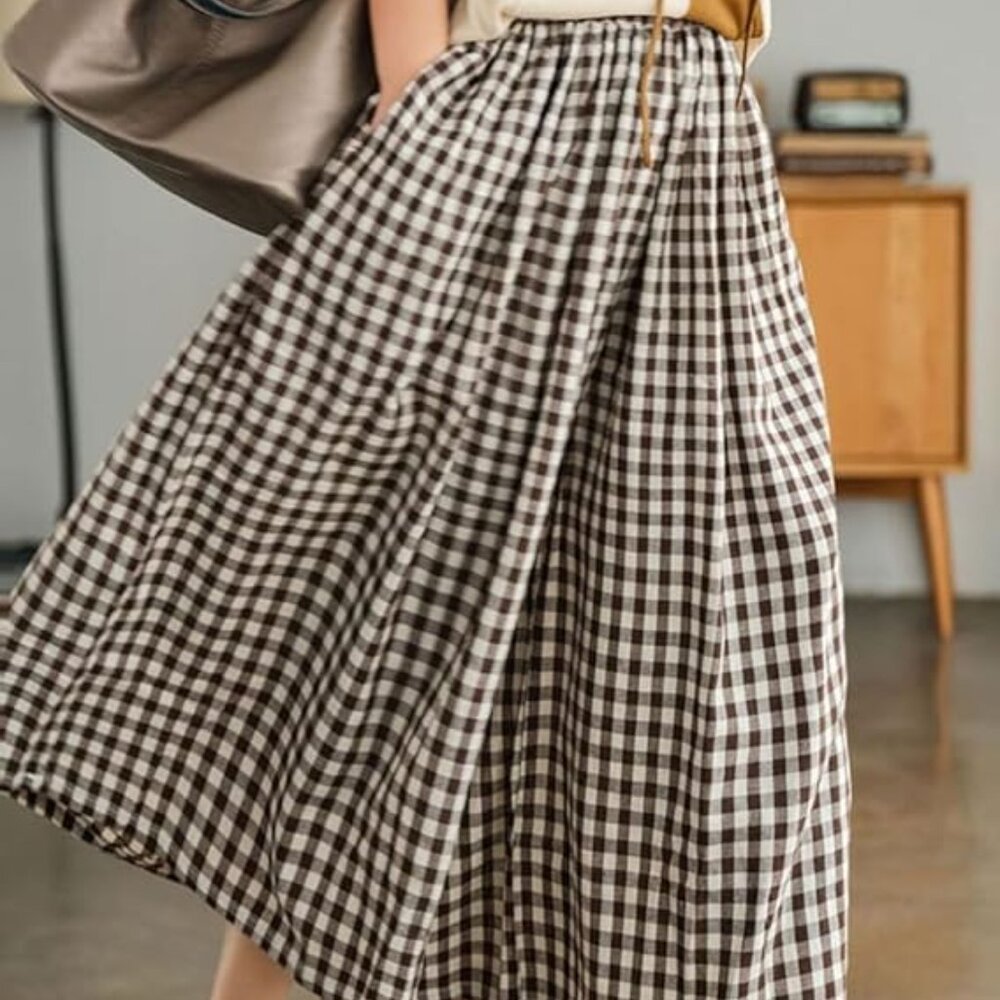 Women's Black & White Gingham Capris Skirt-Style Pants